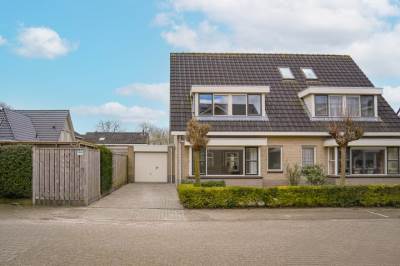 Woning Donkerbos 24 Alphen (GE)