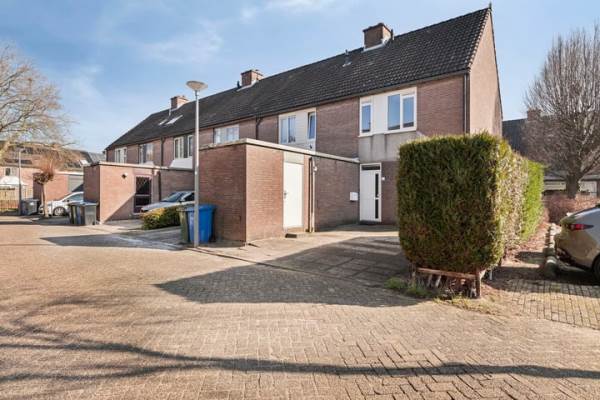 Woning Plevier 24 Hoogvliet Rotterdam