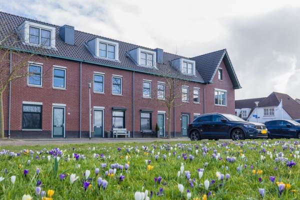 Woning Burgemeester van Niekerklaan 34 Hillegom