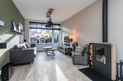 Woning Ambachtsgaarde 128 Den Haag