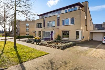 Woning Baronesse de Vos van Steenwijksingel 46 Heerenveen