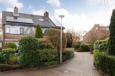 Woning van Almondeweg 50 Brielle