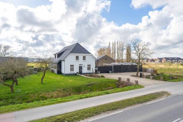 Woning van Heemstraweg 47 Beneden-Leeuwen