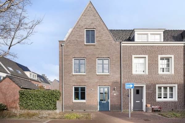 Woning Biezenoever 3 Roelofarendsveen