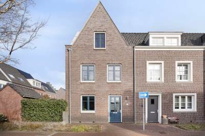 Woning Biezenoever 3 Roelofarendsveen