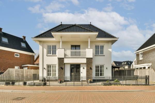 Woning Koning Willem-Alexanderlaan 13 Hoofddorp