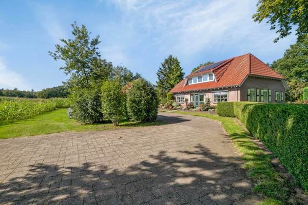 Woning Burgemeestersdijk 3 Wierden