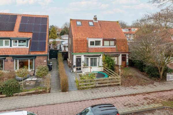 Woning Dennenlaan 208 Zwanenburg
