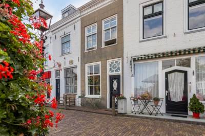 Woning Markt 12 Brouwershaven