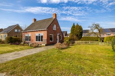 Woning Dorpsstraat 1 Nieuw-Roden