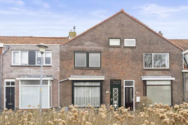 Woning van der Duyn van Maasdamstraat 15 Den Helder