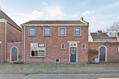 Woning Leerthouwerstraat 12 Geertruidenberg