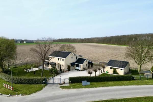 Woning Hageweg 12 Zuid-Beijerland