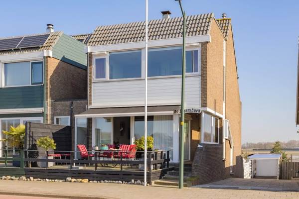Woning Lisserdijk 25 Buitenkaag