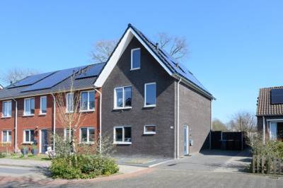 Woning C.J. van Doornstraat 28 Hall