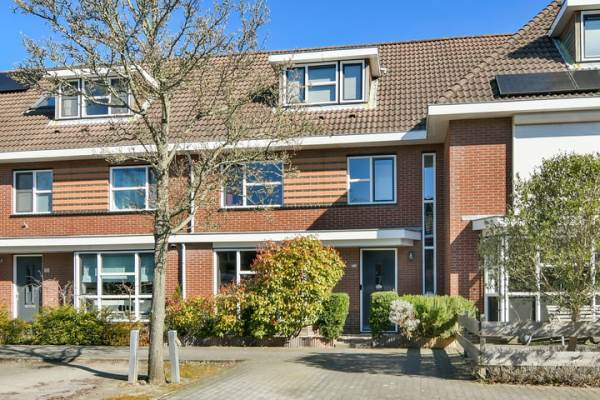 Woning Rodelindalaan 51 Nieuw-Vennep
