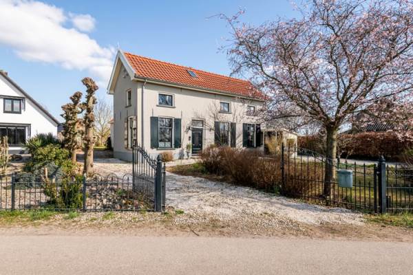 Woning Tielseweg 32 Kerk-Avezaath (Gem. Buren)