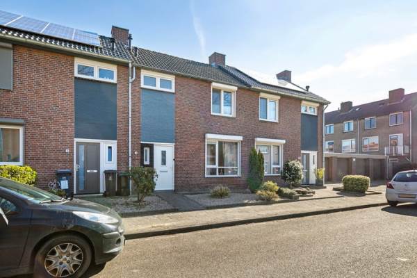 Woning Pr. Bernhardstraat 34 Horst
