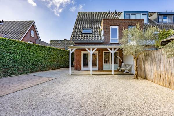 Woning Alstroemeriastraat 2 Wateringen