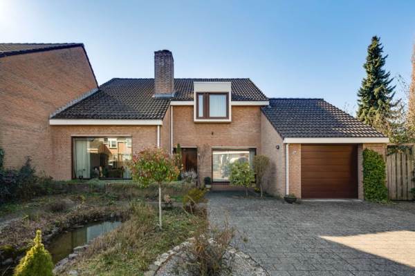 Woning Oranjeplein 14 Bunde