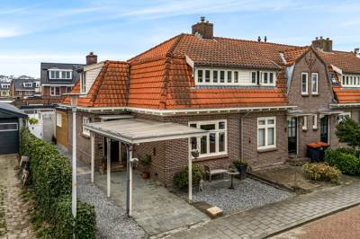 Woning Burgemeester van Meetelenstraat 23 Uithoorn