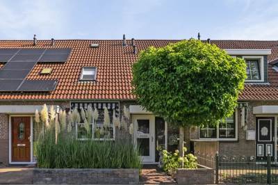 Woning Zwanebloempad 6 Klaaswaal