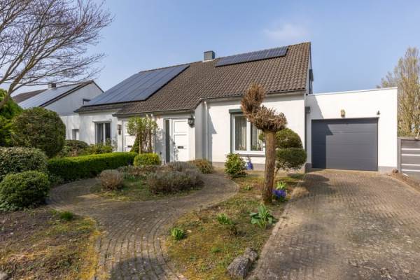 Woning Brugstraat 12 Urmond