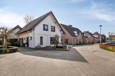 Woning De Omloop 10 Elshout