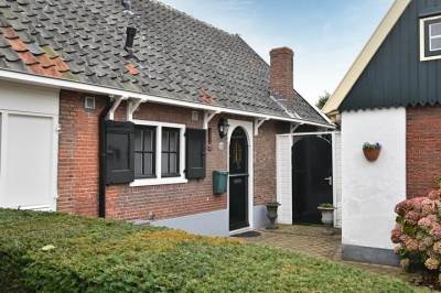 Woning Ambachtstraat 18 Laren (NH)