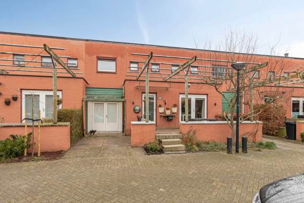 Woning Karmozijnhof 11 Almere