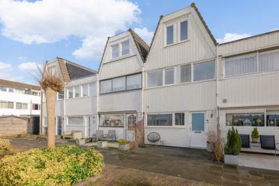 Woning Rhijnestein 30 Landsmeer