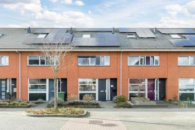 Woning Anna Marie van Schurmanstraat 25 Rijen