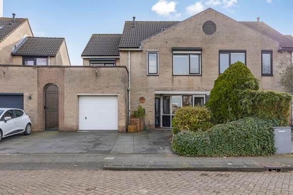 Woning Harriët Freezerstraat 58 Spijkenisse