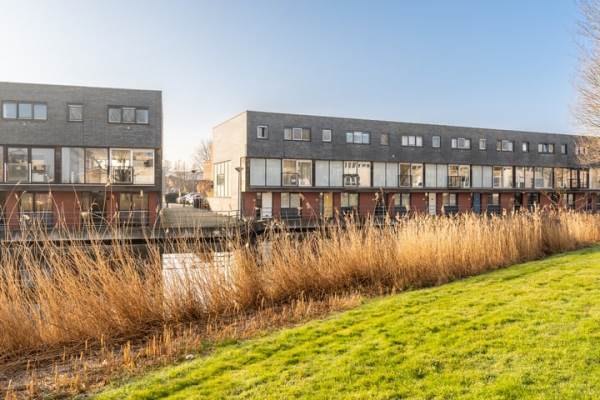 Woning J. Michaëlpad 100 Velserbroek