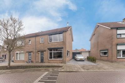 Woning Nijverheidstraat 4 Kruiningen