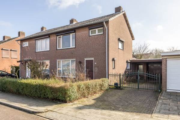 Woning Pastoor Pendersstraat 2 Banholt