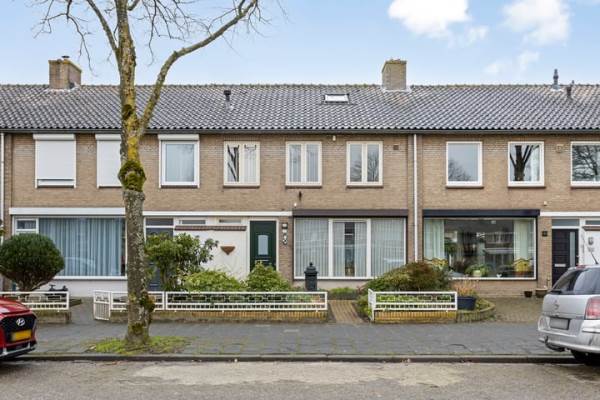 Woning Anthonie van Dijckstraat 23 Roosendaal