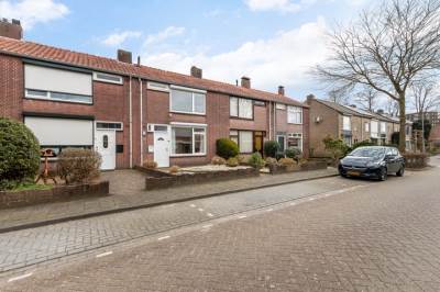 Woning Dr. Poelsstraat 27 Oosterhout (NB)