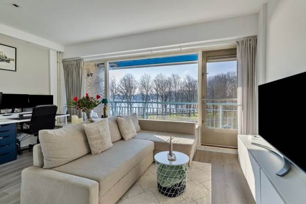 Woning Burgemeester Hogguerstraat 499 Amsterdam