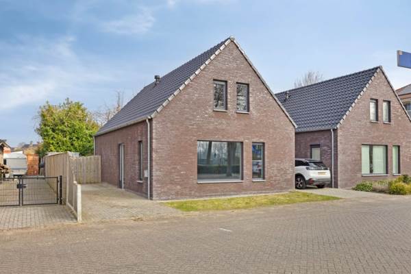 Woning Stationsplein 4 Budel-Schoot