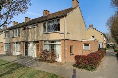 Woning Karel V Laan 1 Geertruidenberg