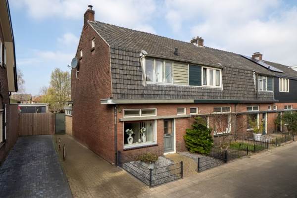 Woning Uitslagsweg 35 Hengelo (OV)