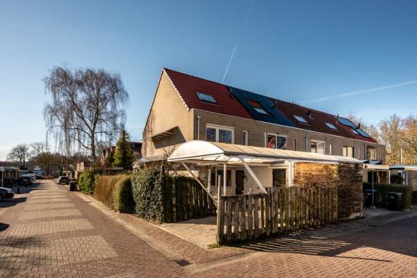 Woning Karveel 5153 Lelystad
