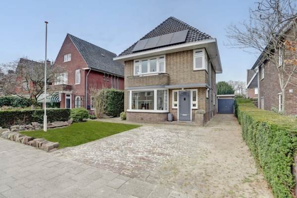 Woning Vriezenveenseweg 26 Almelo