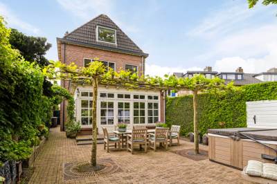 Woning Van der Duyn van Maasdamlaan 6 Arnhem