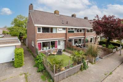 Woning Leliestraat 1 Waarland