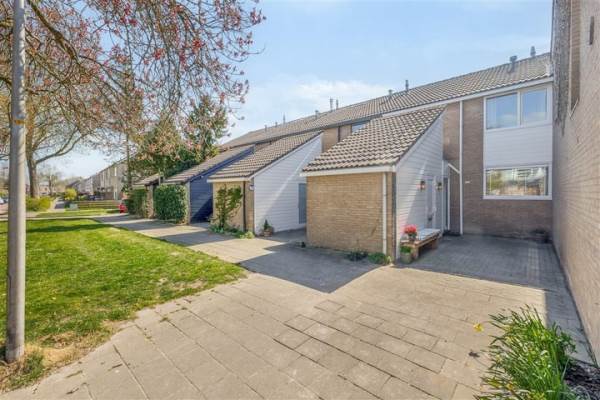 Woning Kastelenlaan 127 Roden