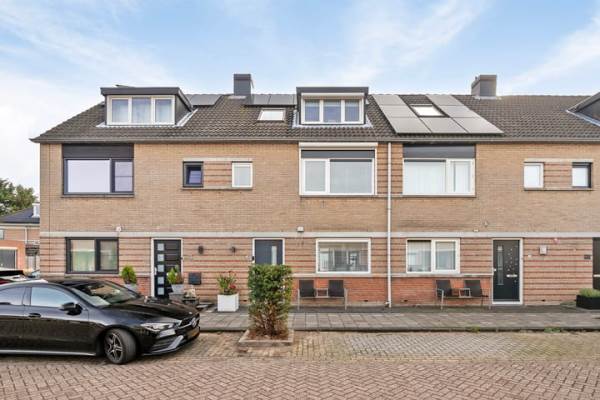 Woning Marie van Zeggelenstraat 31 Spijkenisse