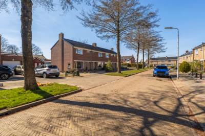 Woning Johan ter Schoeleweg 12 Surhuisterveen