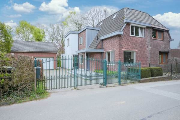 Woning Benzenrade 37A Heerlen